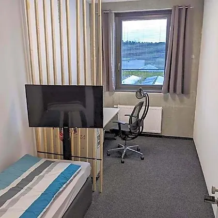 Business-motel, Free Massage Chairs, Secure Xl-parking, 24h-checkin فندق Heimsheim