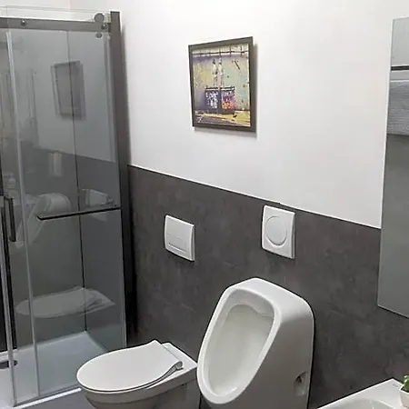 Business-motel, Free Massage Chairs, Secure Xl-parking, 24h-checkin فندق Heimsheim