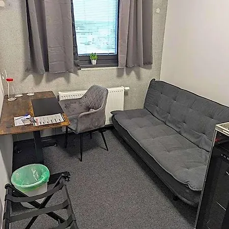 Business-motel, Free Massage Chairs, Secure Xl-parking, 24h-checkin * Heimsheim
