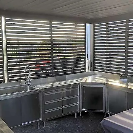 Business-motel, Free Massage Chairs, Secure Xl-parking, 24h-checkin * Heimsheim